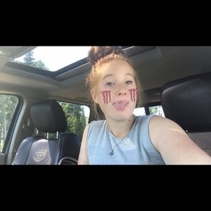 Meet your Posher, Keely